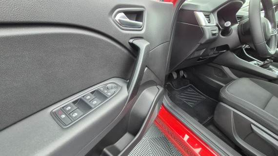 RENAULT Captur Captur rouge-005.jpg